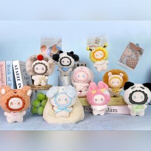 NEW Emma Fuzzy Family Squishy Series Blind Box